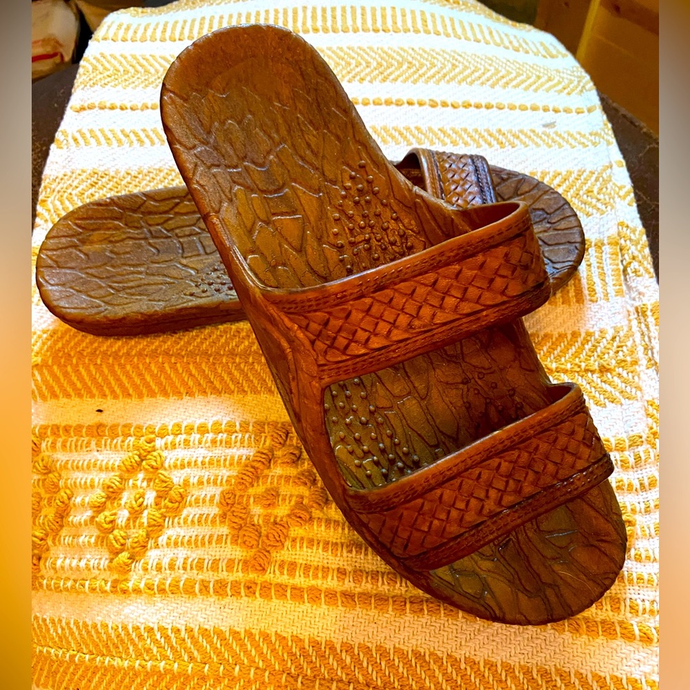 Pali Hawaii Women’s Sz 9 Brown sandal